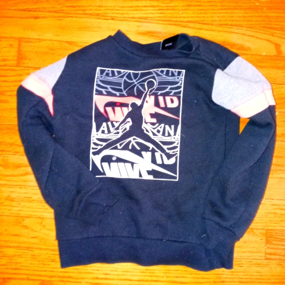 Nike Air Jordan basketball dunk sweatshirt 4t